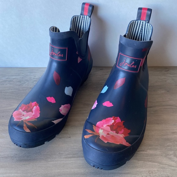 Joules Shoes - Joules Floral Print Wellies - Rain Boots - Size 9